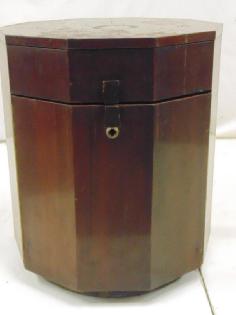 Mid-Century Modern side table by Harvey Probber (1 of 5)