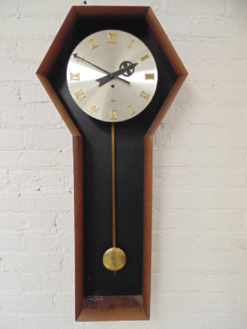 Howard Miller mid Century wall clock, model 557, (1 of 5)
