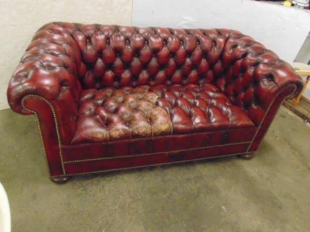 Red Leather Chesterfield loveseat, 2 seater sofa (1 of 5)