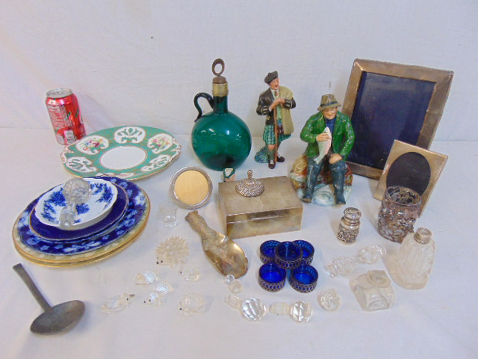 Royal Doulton, porcelain & silver lot, eclectic lot: Royal Doulton, porcelain & silver lot, eclectic lot including sterling silver frames, silver overlay items, two Royal Doulton figures, various porcelain plates & Swarovski crystal.