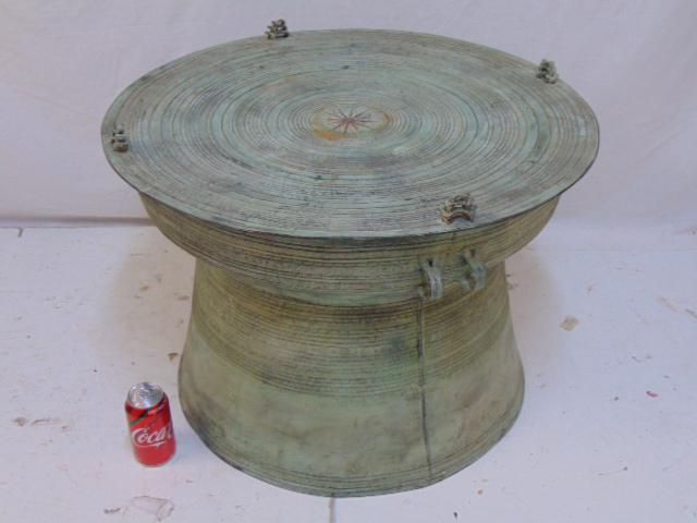 Thai bronze drum, bronze table like drum, green patina: Thai bronze drum, bronze table like drum, green patina with various decorations, drum is 28" in diameter, height is 19"