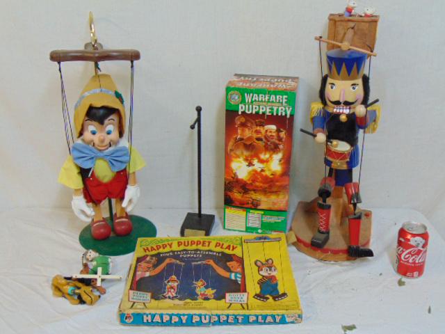 Puppet & marionette lot, nut cracker, Pluto & Peter Pan: Puppet & marionette lot, nut cracker, Pluto & Peter Pan (hopelessly intertwined), Pinocchio, "Happy Puppet Play" in box & Warfare action singer Puppetry.
