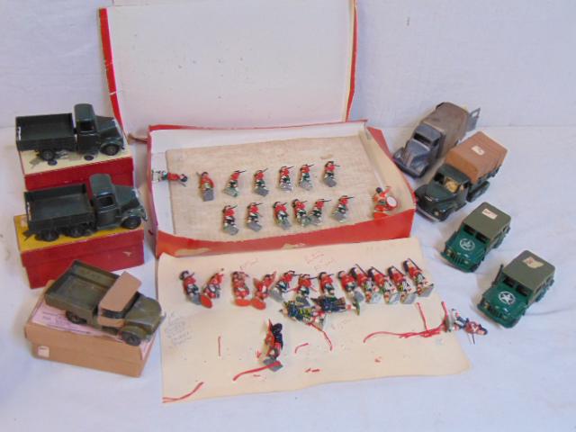 Lot Britain toy cars, tin soldiers, toy trucks, (1 of 8)