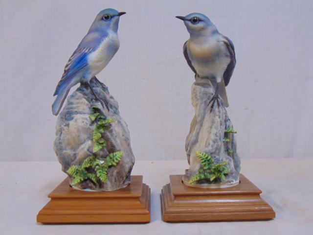 2 Royal Worcester porcelain birds, "Mountain Bluebird", (1 of 6)
