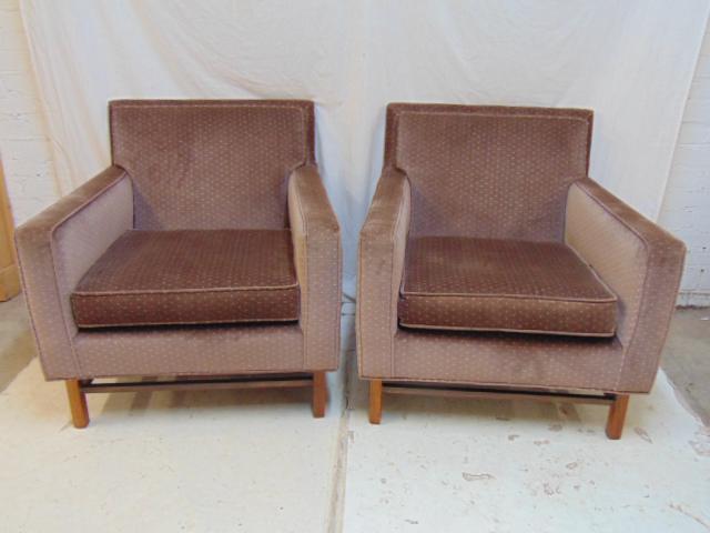 Pair upholstered MCM chairs, wood legs, clean: Pair upholstered MCM chairs, wood legs, clean upholstery, brass trim on horizontal cross bar (loose on one chair), from the same estate as the Jens Risom furniture, each chair is 29.5" by 32", height