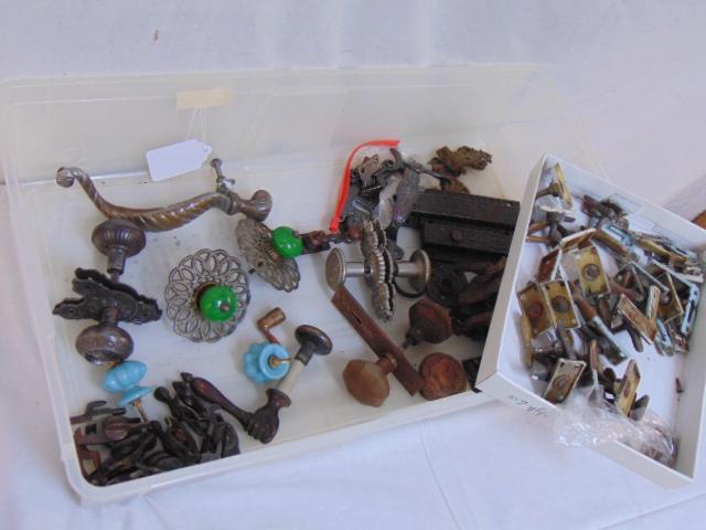 Lot Victorian hardware, latches, door knobs, locks &: Lot Victorian hardware, latches, door knobs, locks & more, brass, iron & copper