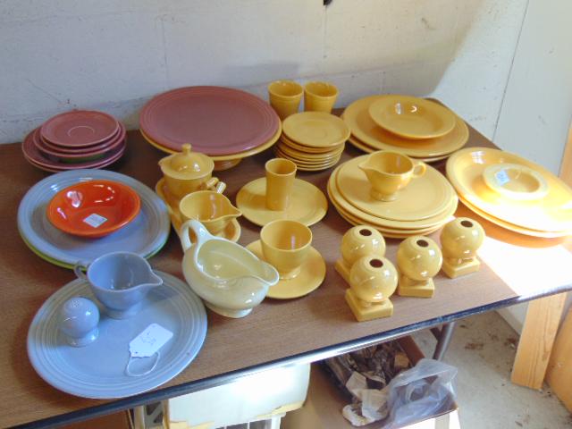 Selection misc. Fiesta ware, mostly yellow, also pieces: Selection misc. Fiesta ware, mostly yellow, also pieces in orange, grey, white and pink, includes plates, platters, gravy boat, mugs, creamer & sugar and more.