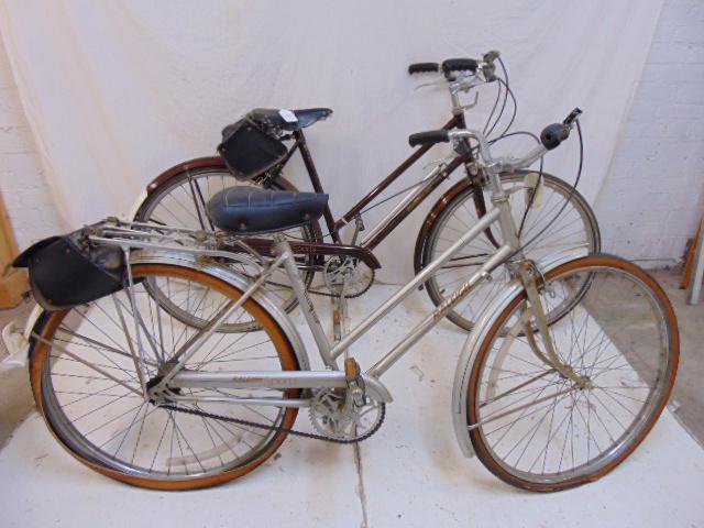 2 Raleigh ladies bicycles, 3 speed, English made,: 2 Raleigh ladies bicycles, 3 speed, English made, Raleigh Sports, one in grey, other in brown, both have Brooks saddle.