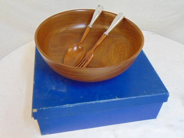 Cartier wood & sterling salad bowl with serving fork &: Cartier wood & sterling salad bowl with serving fork & spoon, bowl has sterling base, handles on serving pieces are sterling, in original box, bowl is 12"