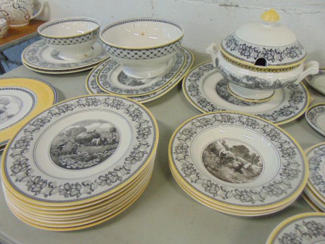 Villeroy & Boch "Audun Ferme" porcelain dinnerware,: Villeroy & Boch "Audun Ferme" porcelain dinnerware, large lot including 4 teapots, tureen, 3 gravy boats, 4 creamers, 2 sugar bowls, 2 oval serving platters, 3 large round platters, 2 large bowls, 4 s