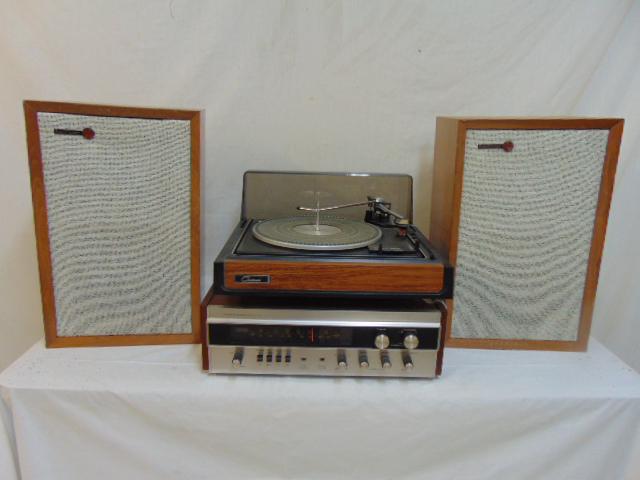 Stereo lot, Sherwood, Garrard & Rectilinear, includes: Stereo lot, Sherwood, Garrard & Rectilinear, includes Garrard 620S turn table, Sherwood S-7100 receiver & pair Rectilinear speakers.