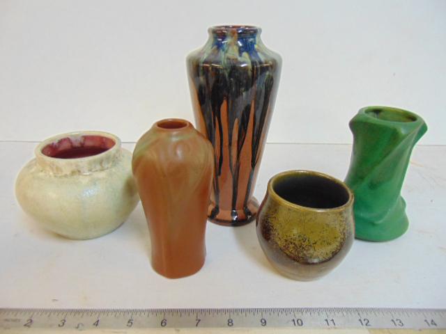 Jugtown, Weller, Peters & Reed, Van Briggle & Pisgah: Jugtown, Weller, Peters & Reed, Van Briggle & Pisgah Forest art pottery lot, vases by Weller & Van Briggle, Jugtown Ware brown bowl, Pisgah Forest bowl & Peters & Reed glazed vase.