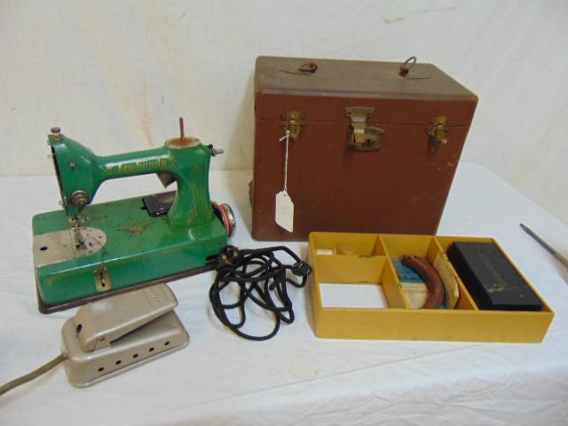 Standard Sewhandy sewing machine, in original carrying: Standard Sewhandy sewing machine, in original carrying case, with accessories, used condition.