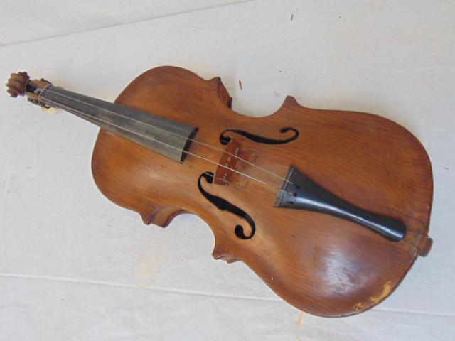 18th Century Violin, peg box is altered, case is (1 of 5)