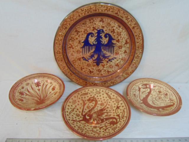 Hispano-Mooresque tin glazed earthenware bowl, pair (1 of 7)