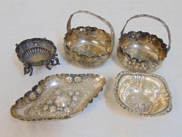 Lot '800 silver, 2 small bowls with handles, diamond (1 of 4)
