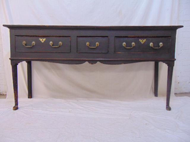 Queen Anne English sideboard, 3 drawers, queen Anne (1 of 8)