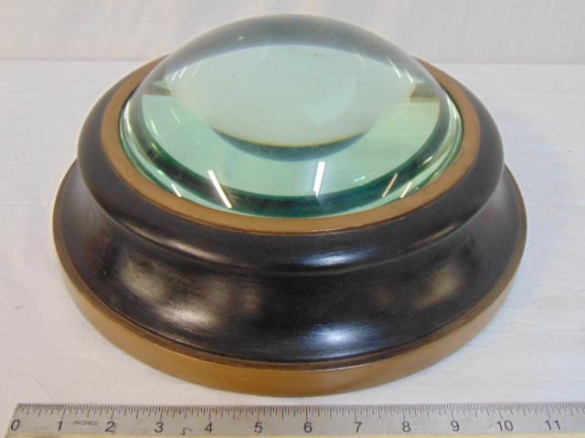 Large table top magnifying lens in wood frame, diameter (1 of 3)