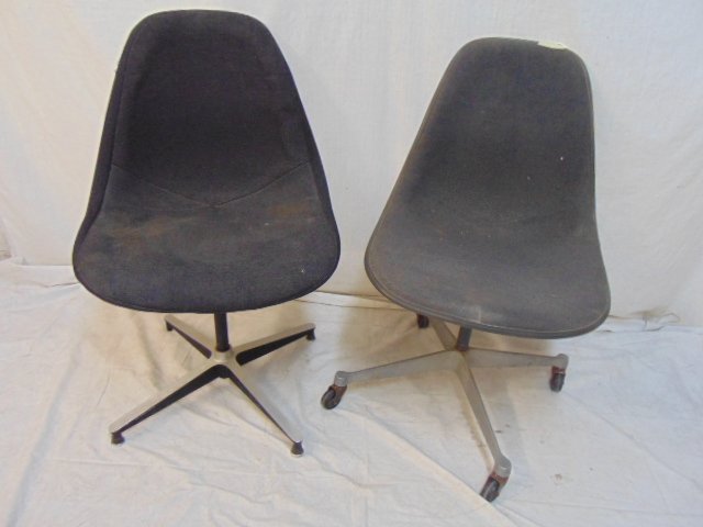 2 Eames for Herman Miller, office chairs, fiberglass (1 of 5)