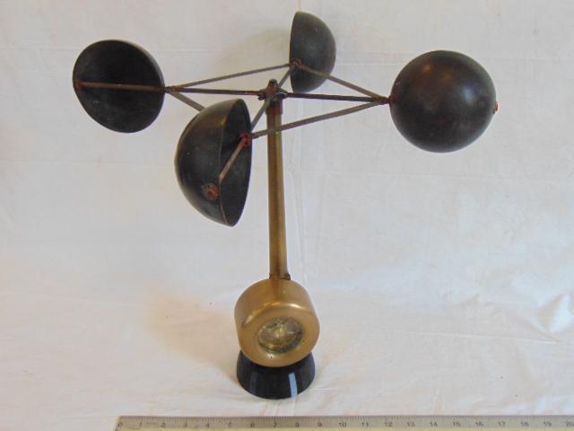 Anemometer, Brass, Robinson 4 cup Unmarked, On plastic (1 of 5)