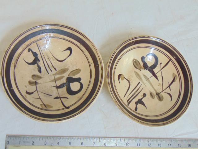 Pair Yuan / early Ming Cizhou Bowls, paint decorated (1 of 7)