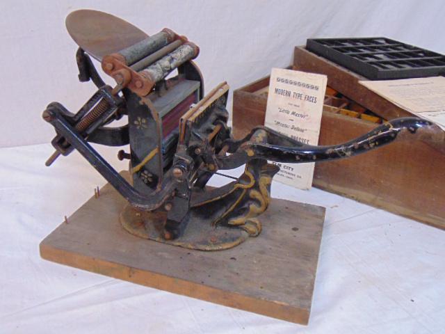 Antique Baltimore No. 10 letter press with assorted (1 of 6)