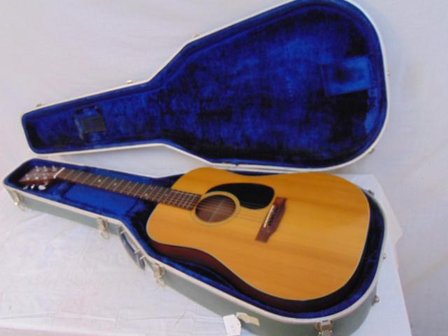 Martin & Co acoustic guitar, D18, serial 332525, in (1 of 9)