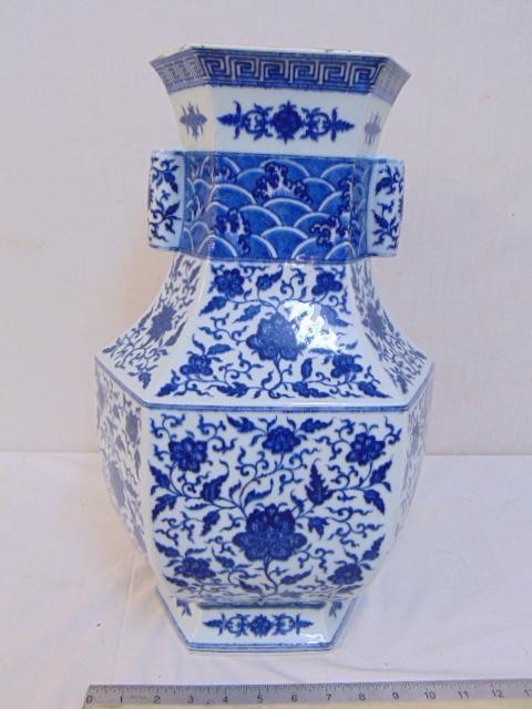 Large Chinese blue & white porcelain vase, floral (1 of 10)