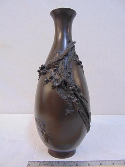 Japanese bronze vase, decorated birds and branch (1 of 6)
