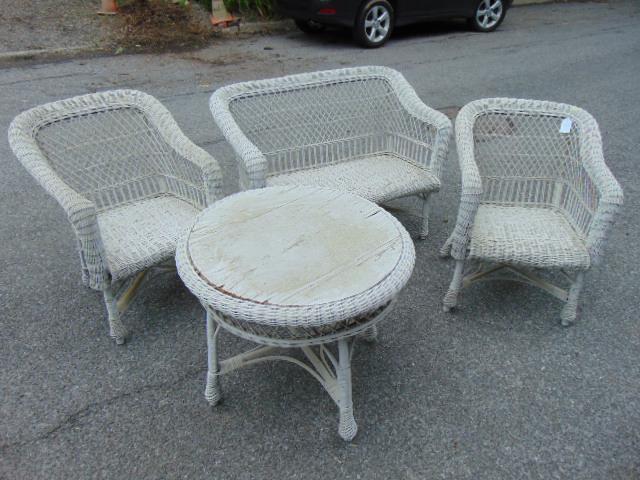 4 piece wicker set, loveseat, pair of arm chairs & (1 of 7)