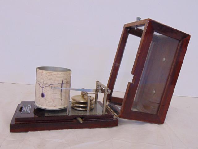 Ets. Maxant Mini-Barograph, 38, Rue Belegrand Paris L M (1 of 6)