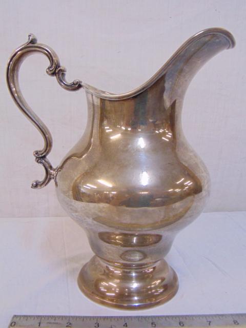 Sterling silver pitcher by Gorham, 26 troy: Sterling silver pitcher by Gorham, 26 troy