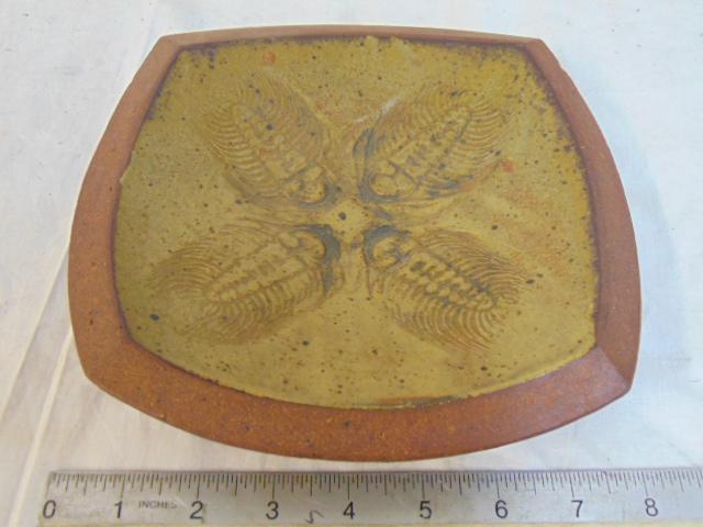 Trilobite decorated dish by Ed Drahanchuk, studio (1 of 5)