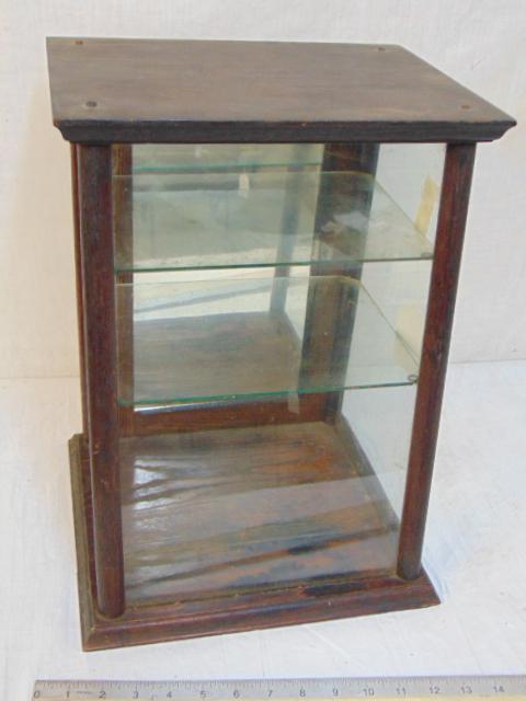 Small showcase, display cabinet, oak, 2 glass shelves (1 of 4)