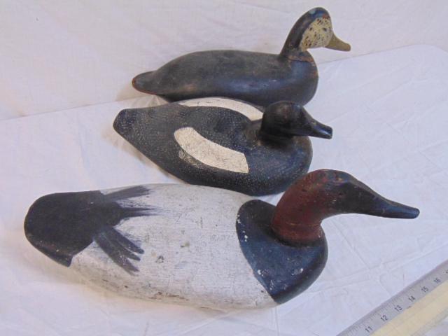 3 early duck decoys, Trenton Maine seater, lerage black (1 of 7)
