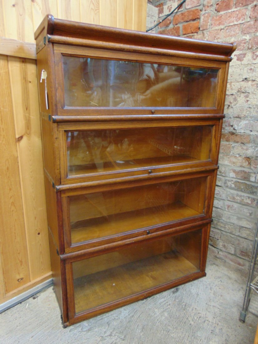 Stack oak bookcase, 4 sections & top, base is missing. (1 of 6)
