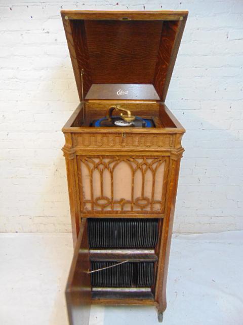 Edison Disk Phonograph, Oak Victrola cabinet player, (1 of 11)