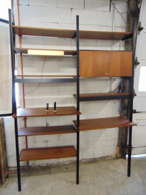 Omni wall unit, 3 rails, 11 shelves & door to create (1 of 11)