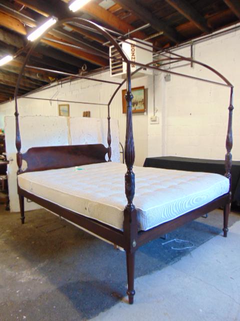 Mahogany carved 4 poster tester bed with custom made (1 of 9)
