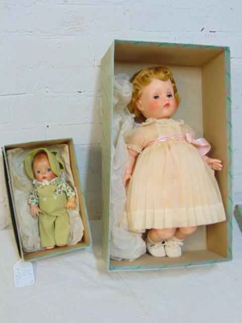 2 Madame Alexander dolls in original box, small dressed (1 of 7)