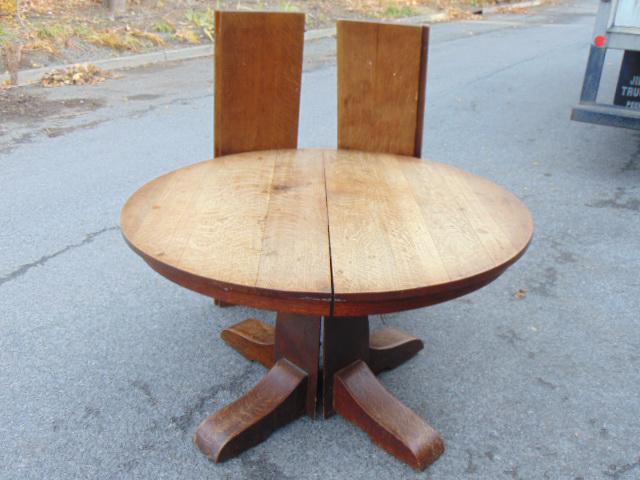 Gustav Stickley round oak table with 4 leaves, table is (1 of 11)