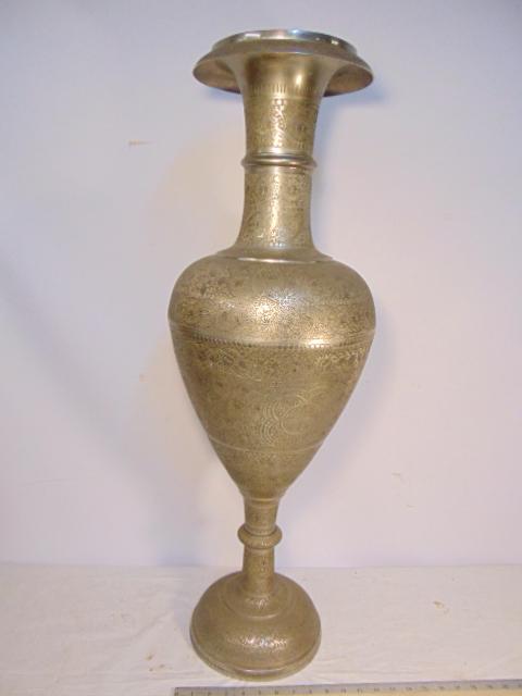 Large Indian vase, nickel silver appearance, (1 of 8)