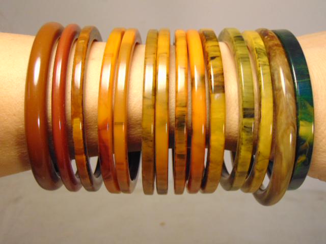 Bakelite Jewelry (14) vintage bracelets, marbled (1 of 8)
