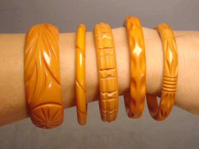 Bakelite Jewelry (5) vintage bracelets, carved, tested (1 of 6)