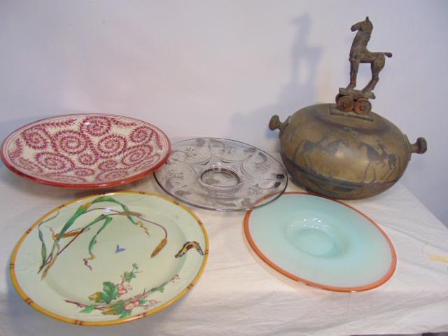 Bogati vessel & 4 large chargers, large pottery urn or (1 of 14)