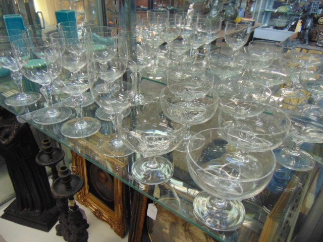 Crystal stemware, Baccarat & Rosenthal Studio Line: Crystal stemware, Baccarat & Rosenthal, includes 7 low Rosenthal Studio Line stems & 9 wine glasses by Baccarat, all in good condition