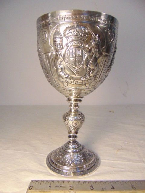 Silver chalice, English, with armorial decoration, vari (1 of 16)