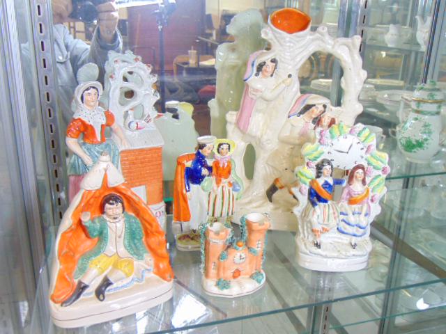 6 pieces Staffordshire, large figural vase, statue lady (1 of 7)