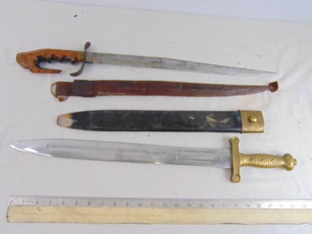 2 swords, daggers, Indian, both with leather sheath, (1 of 10)