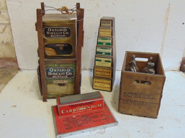 Advertising lot, seltzer bottles, empty capsule display (1 of 11)